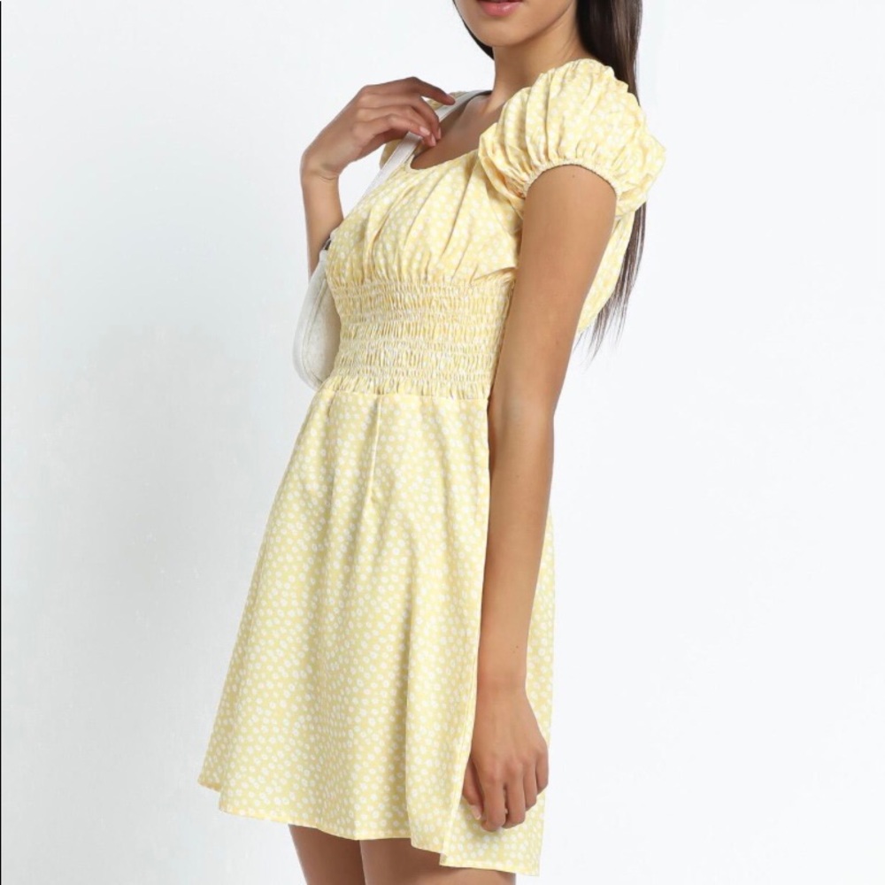 HILARY DRESS IN YELLOW FLORAL